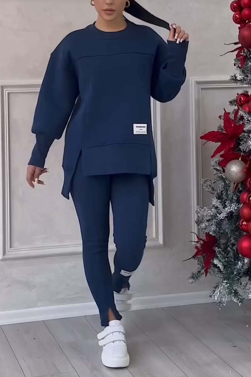 Conjunto irregular compuesto por sudadera estampada de manga larga y leggings.-ES