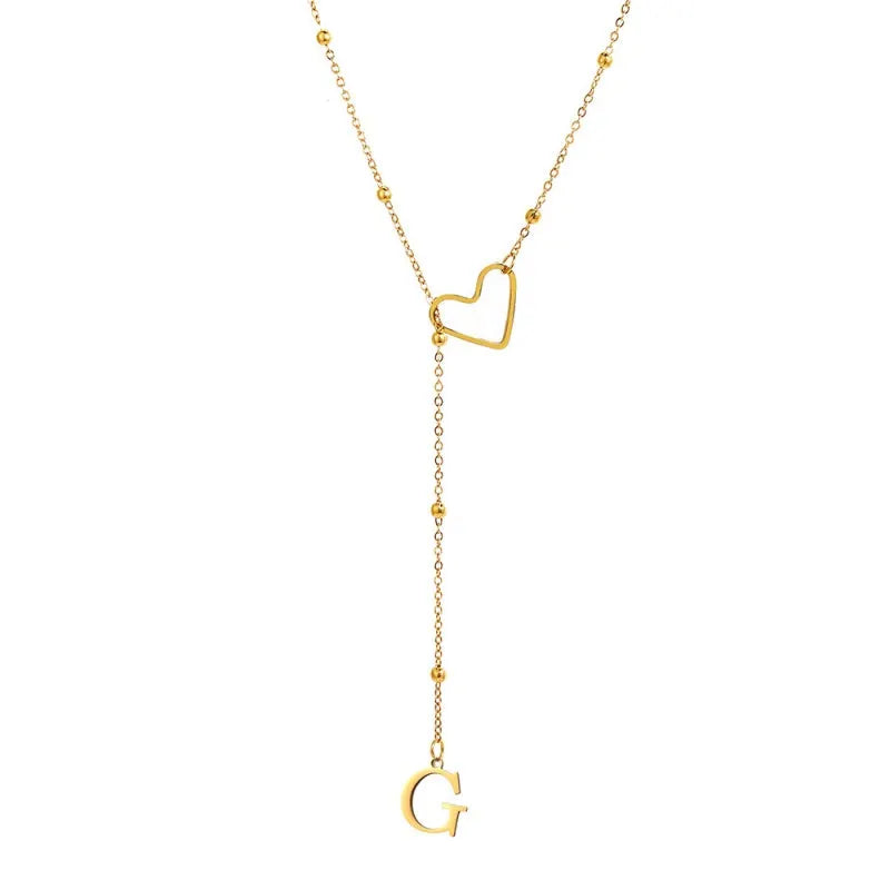 Collar en forma de Y con inicial y corazón-ES