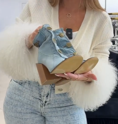 Zapatos de tacón alto de mujer de moda fabricados en tela vaquera con botones.-ES