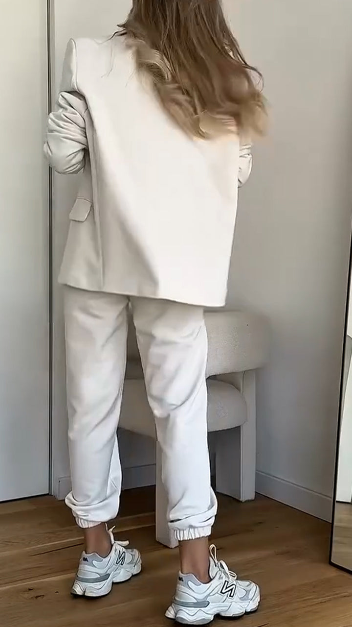 Madingas kasdienis moteriškas kostiumo komplektas su vienspalve ir atlapais.-LT