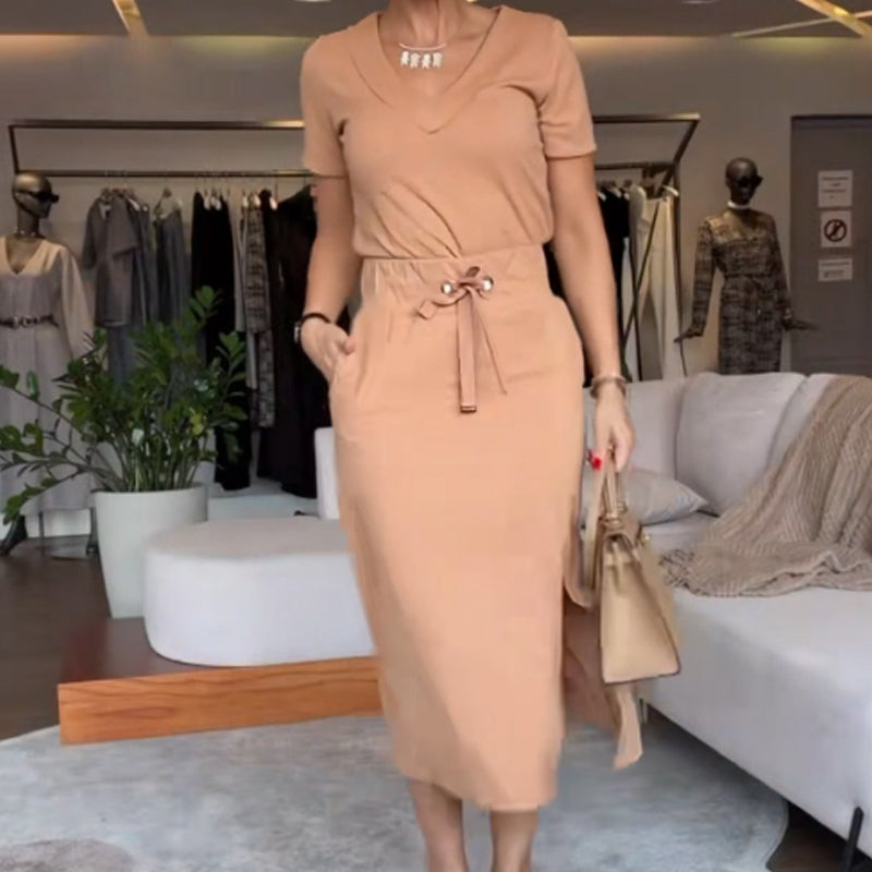 💥Dokonalá dámska košeľa s výstrihom do V v midi sukni👗-SK