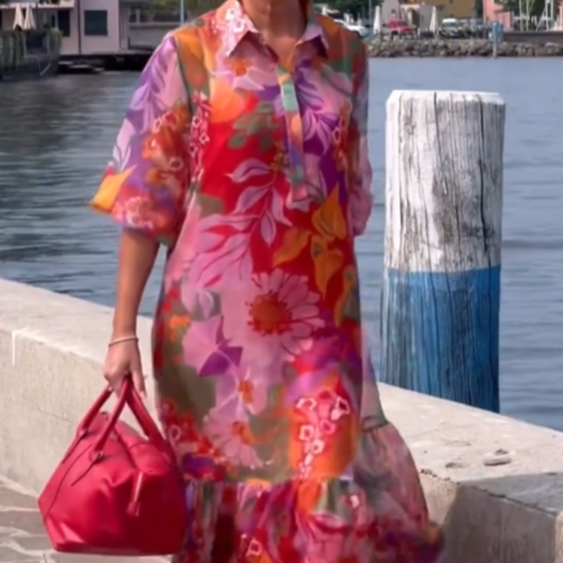 Raudona šifono suknelė su gėlių raštu-LT