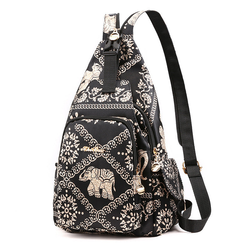 Mochila ligera, impermeable y multifuncional con estampado.-ES